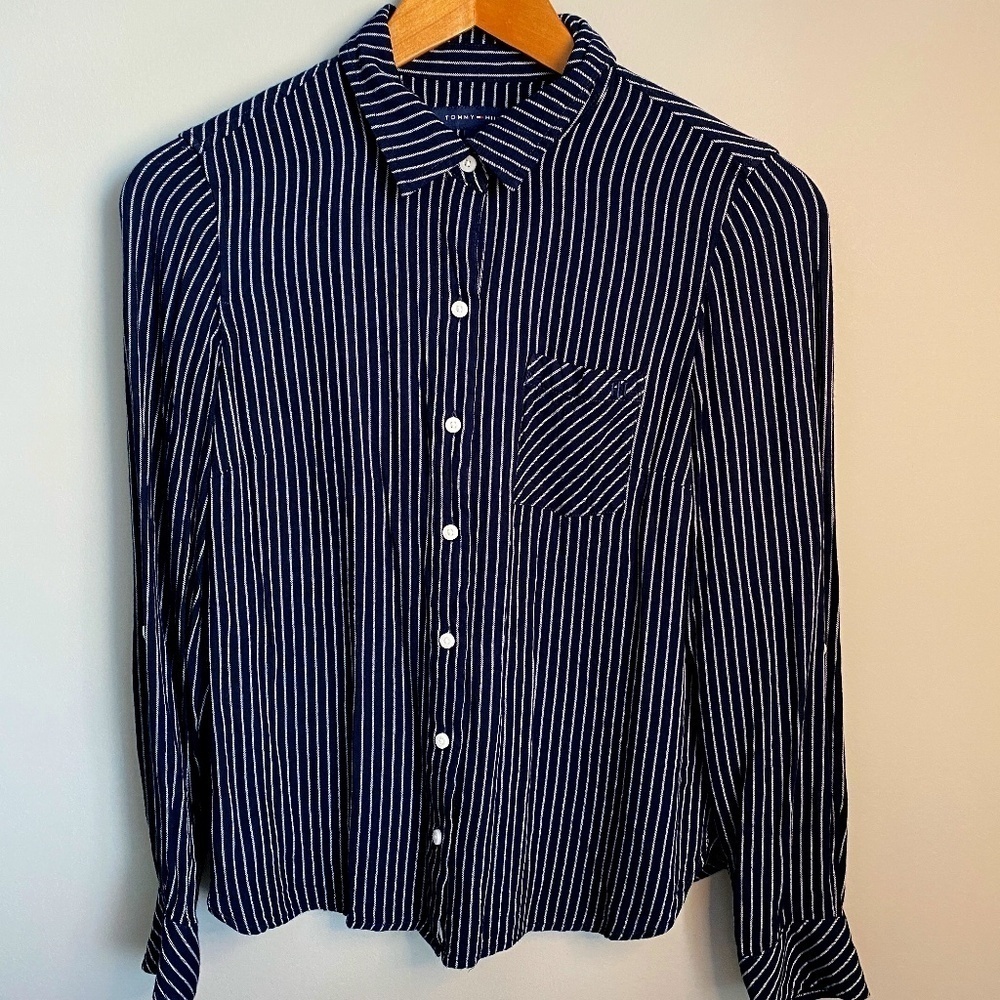 Tommy Hilfiger Women's Navy Pin-Striped Long Sleeve Button Up Shirt Size Small